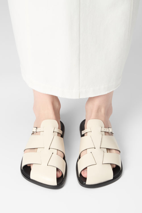 Astrid Fisherman Slippers in Chalk Leather
