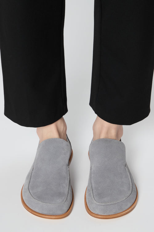 Allure Timeless Loafers in Grey Suede