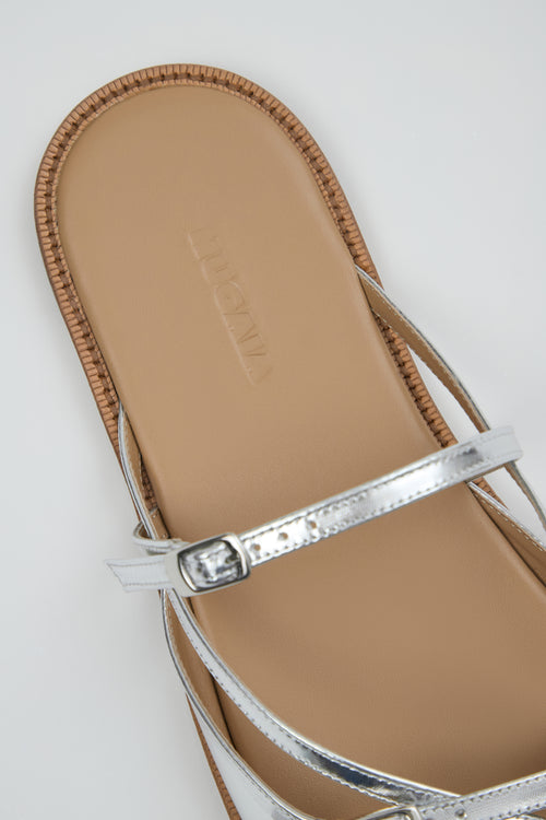 Ria Thong Straps Sandals in Metallic Silver Leather
