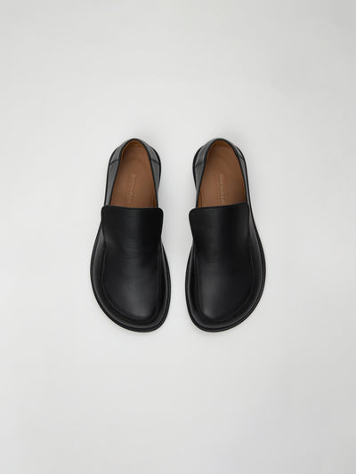 Allure Timeless Loafers in Black Leather