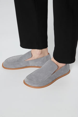 Allure Timeless Loafers in Grey Suede