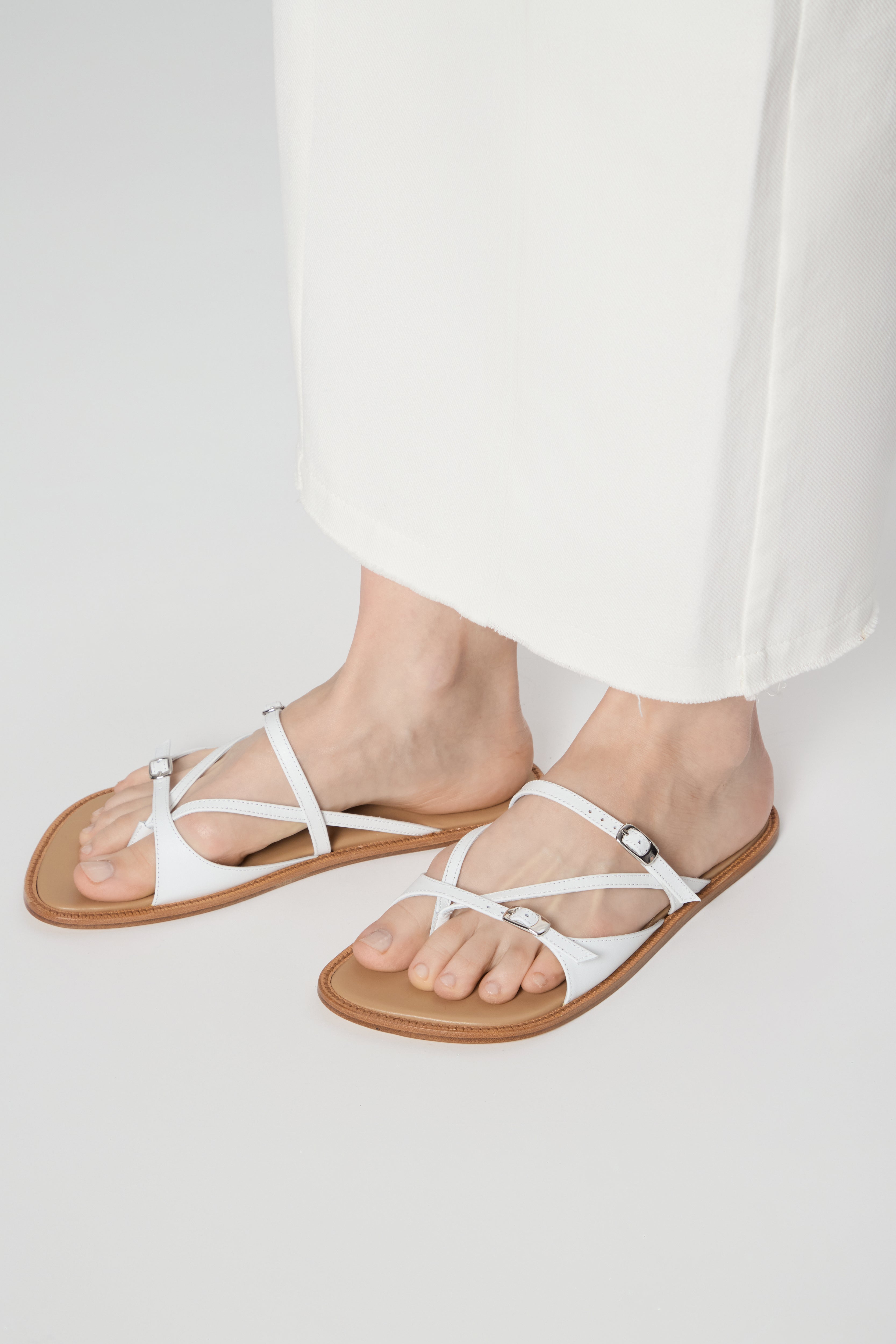 Ria thong Straps Sandals