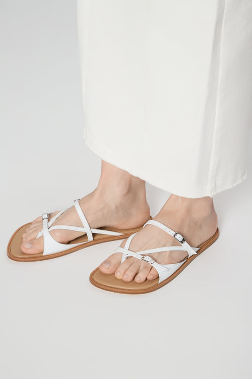 Ria Thong Straps Sandals in White Leather