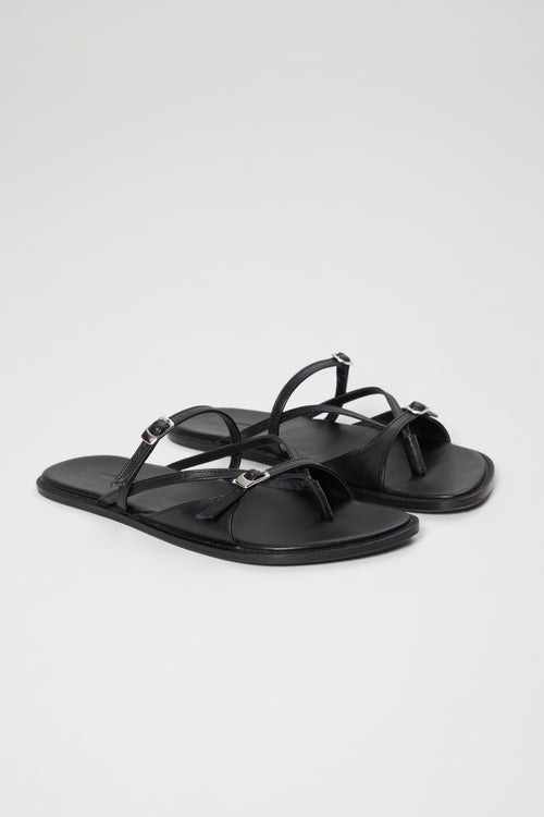 Ria Thong Straps Sandals in Black Leather