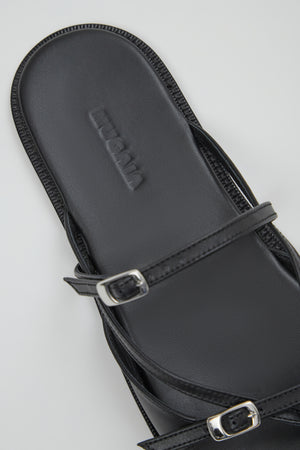Ria Thong Straps Sandals in Black Leather
