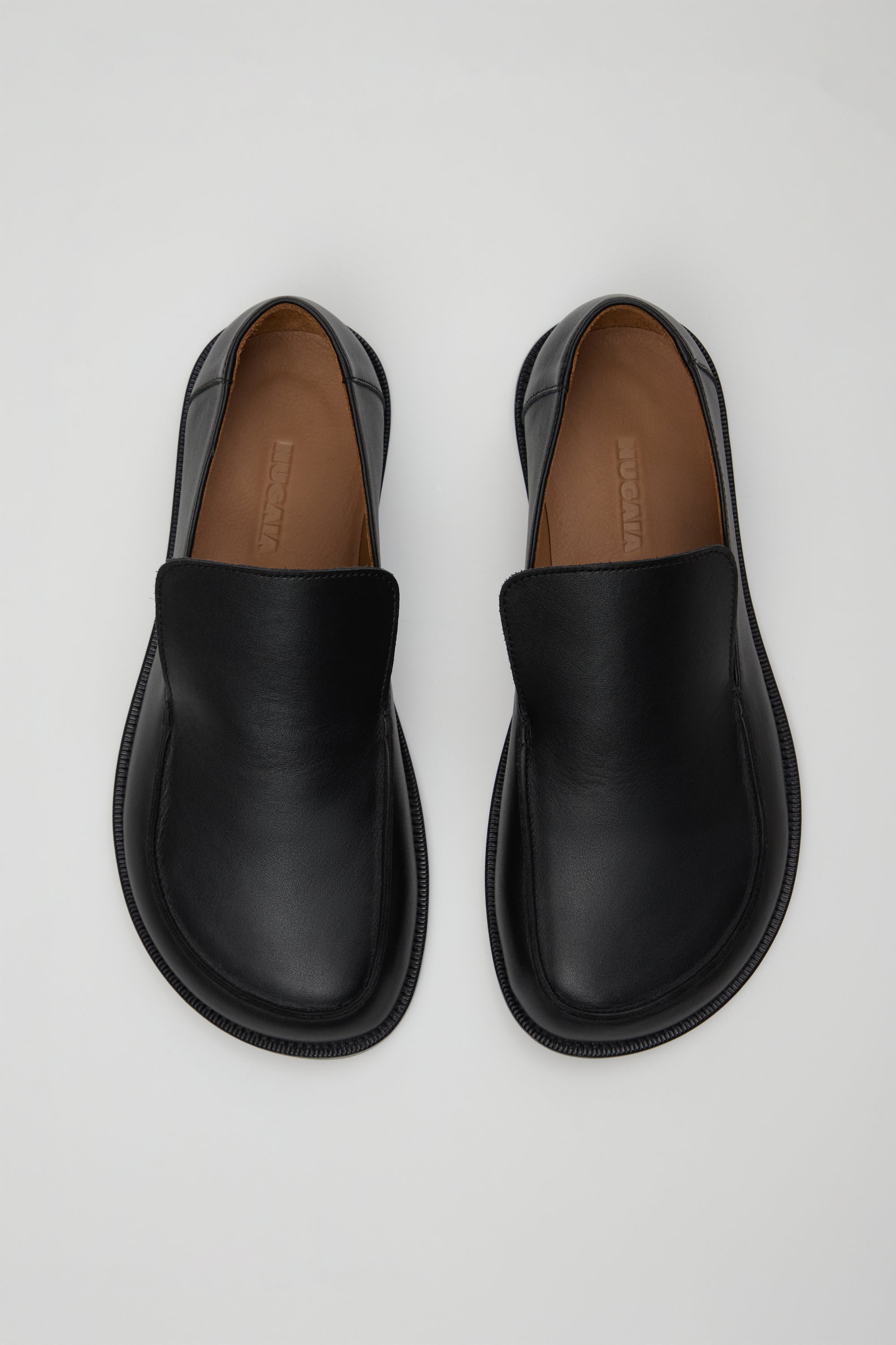 Allure Timeless Loafers in Black Leather