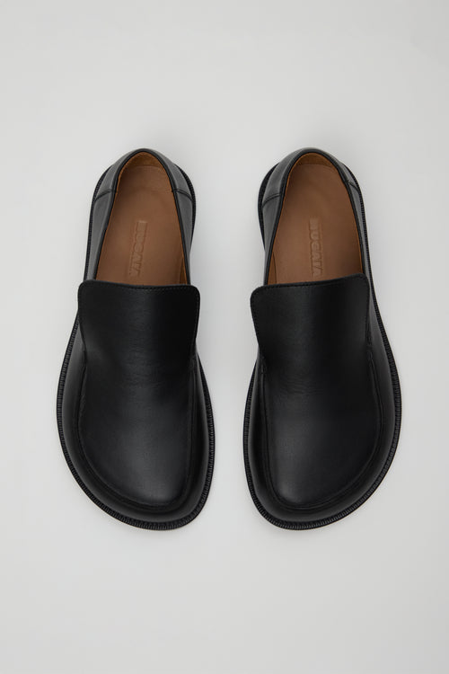 Allure Timeless Loafers in Black Leather